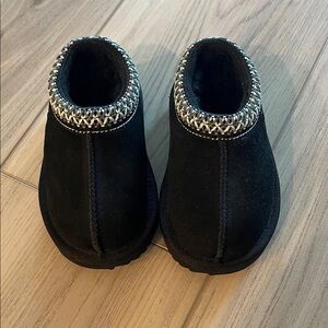 UGG Kids Black Tasman Suede Slippers